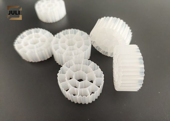 MBBR Plastic 800m2/M3 Large Surface HDPE Filter Media ROHS FDA Certificate