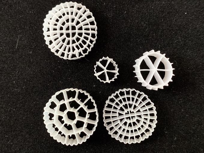 وسائط بلاستيكية HDPE 25X4mm لمعالجة مياه الصرف الصحي 1