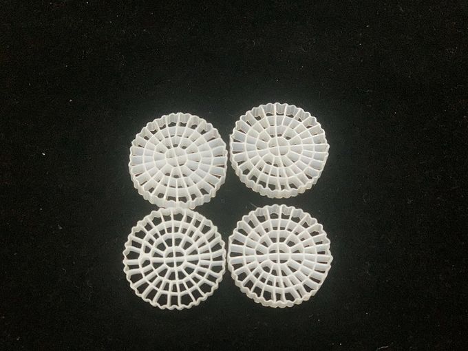 100٪ فيرجن HDPE K1 Kaldnes Bio Media 4 غرف 11X7mm 1